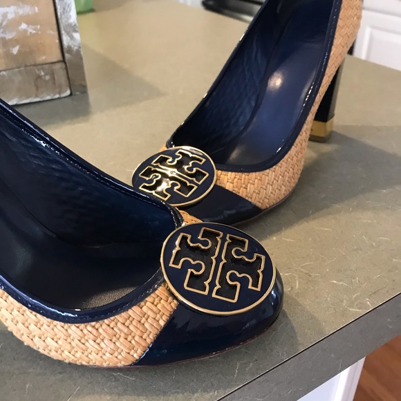 Tory Burch heels with Basketweave and Navy - Picture 4 of 7